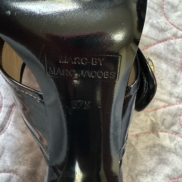 Marc by Marc Jacob’s black and gold heels straps slides - Picture 6 of 8